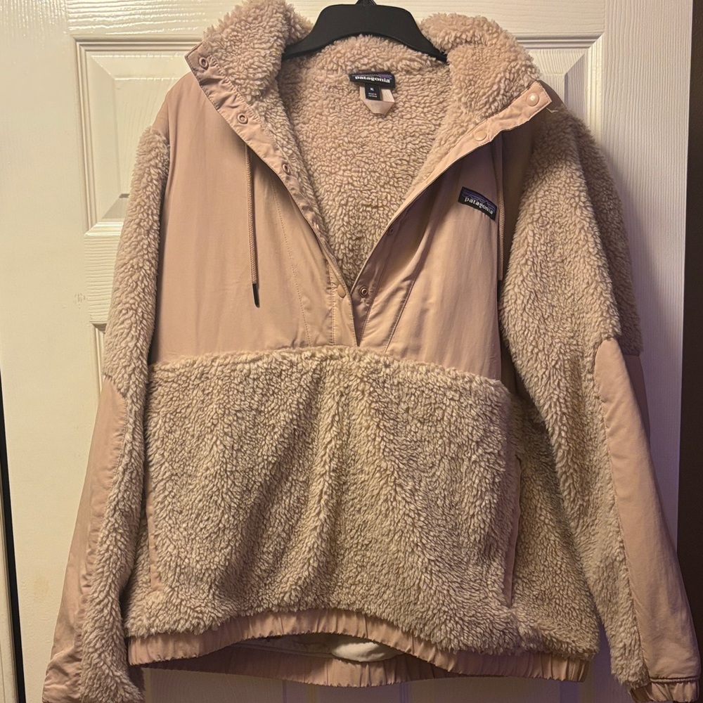 Patagonia Women's Tan Pullover Jacket